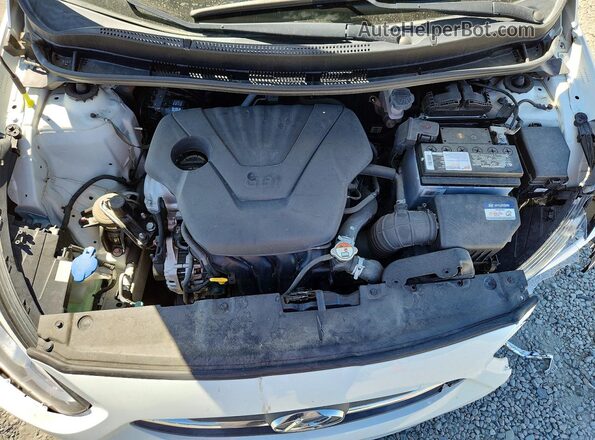 KMHCT4AE3HU305918 2017 HYUNDAI ACCENT Белый Вид задней части салона