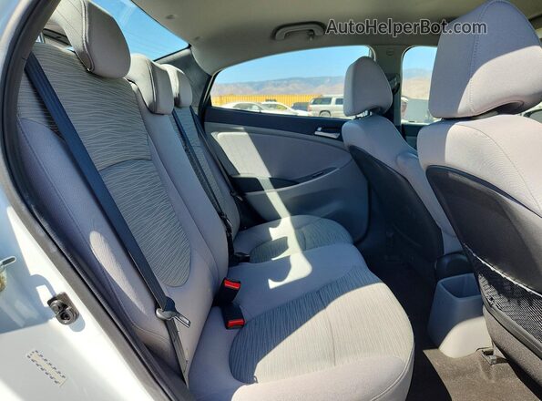 KMHCT4AE3HU305918 2017 HYUNDAI ACCENT Белый Вид задних сидений