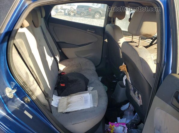 KMHCT4AE4HU240335 2017 HYUNDAI ACCENT Blue Vista de los asientos traseros