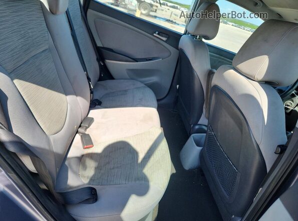 KMHCT4AE5HU205271 2017 HYUNDAI ACCENT Gray უკანა სავარძლების ხედი