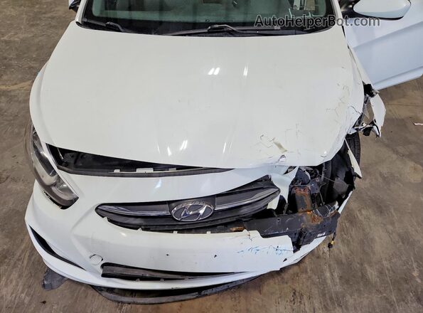 KMHCT4AE6GU976157 2016 HYUNDAI ACCENT White Вид задньої частини салону