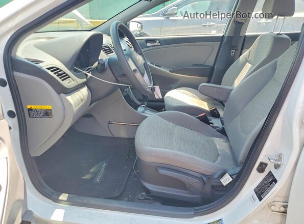 KMHCT4AE6HU235640 2017 HYUNDAI ACCENT White Front interior view