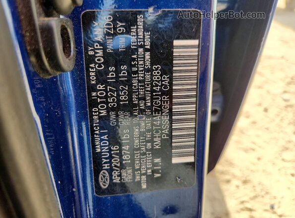 KMHCT4AE7GU142883 2016 HYUNDAI ACCENT Blue Widok komory silnika