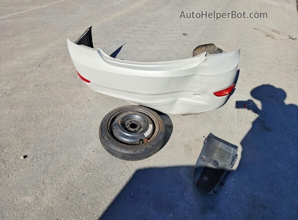 KMHCT4AE7HU172175 2017 HYUNDAI ACCENT White Вид підкапотного простору
