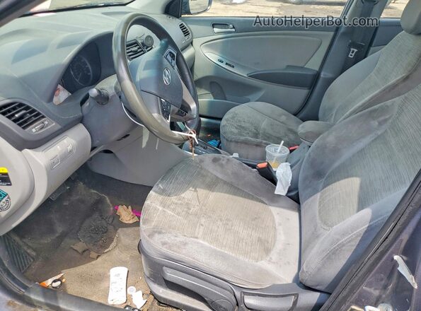 KMHCT4AE7HU331261 2017 HYUNDAI ACCENT Gray Widok wnętrza z przodu