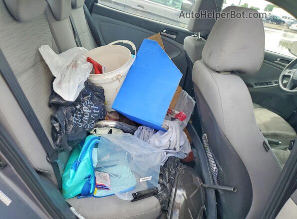 KMHCT4AE7HU331261 2017 HYUNDAI ACCENT Gray Widok tylnych siedzeń
