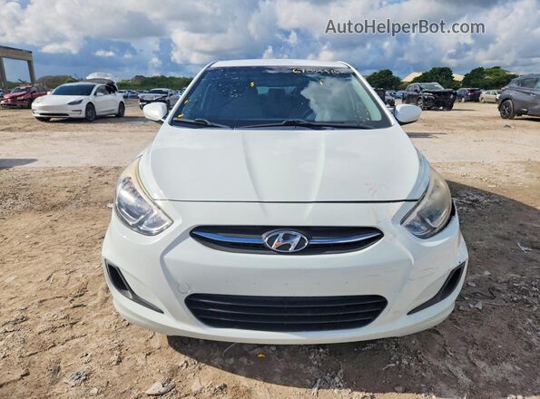 KMHCT4AEXGU001080 2016 HYUNDAI ACCENT Белый Вид спереди