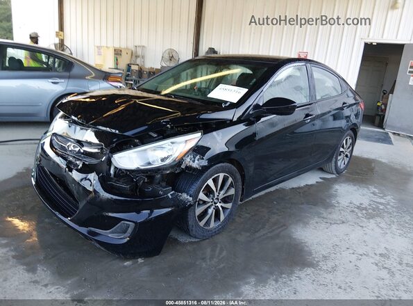 KMHCT4AEXHU337071 2017 HYUNDAI ACCENT Черный Передняя левая четверть