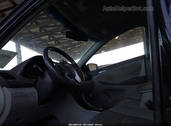 KMHCT4AEXHU337071 2017 HYUNDAI ACCENT Черный Вид салона спереди