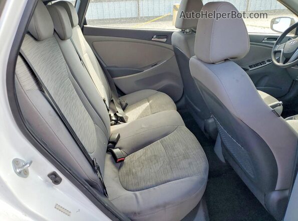 KMHCT5AE1GU285477 2016 HYUNDAI ACCENT White Вид задніх сидінь