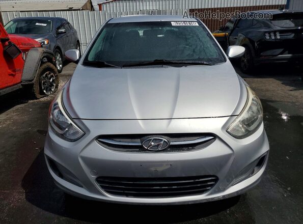 KMHCT5AE3GU283603 2016 HYUNDAI ACCENT Silver Widok z przodu