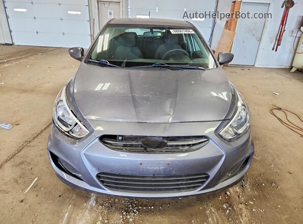 KMHCT5AE7HU302073 2017 HYUNDAI ACCENT Серый Вид спереди
