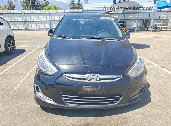 KMHCT5AE8HU363707 2017 HYUNDAI ACCENT Черный Вид спереди