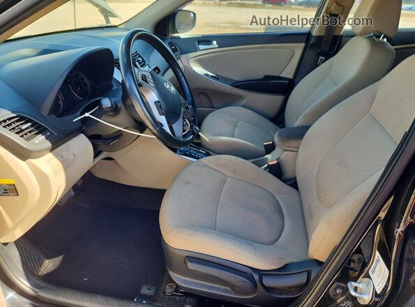 KMHCU4AE0GU159764 2016 HYUNDAI ACCENT Black Սալոնի դիմացի տեսք