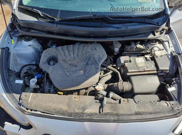 KMHCU5AE3HU351624 2017 HYUNDAI ACCENT Silver Вид задньої частини салону