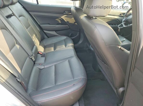 KMHD04LB0JU577610 2018 HYUNDAI ELANTRA Серебряный Вид задних сидений
