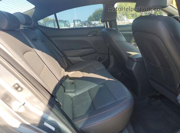 KMHD04LB8HU328840 2017 HYUNDAI ELANTRA Gray Vista de los asientos traseros