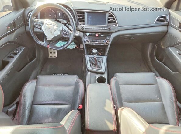 KMHD04LBXJU548759 2018 HYUNDAI ELANTRA Черный Вид панели приборов