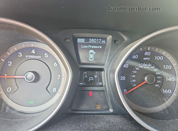 KMHD35LH8GU251581 2016 HYUNDAI ELANTRA Red Սարքավորումների վահանակի տեսք