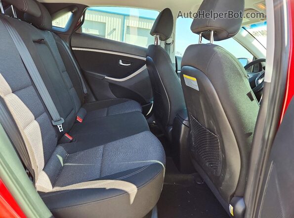 KMHD35LH9GU339071 2016 HYUNDAI ELANTRA Red უკანა სავარძლების ხედი