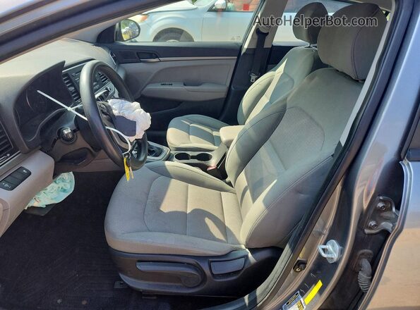 KMHD74LF0HU098614 2017 HYUNDAI ELANTRA Серый Вид салона спереди