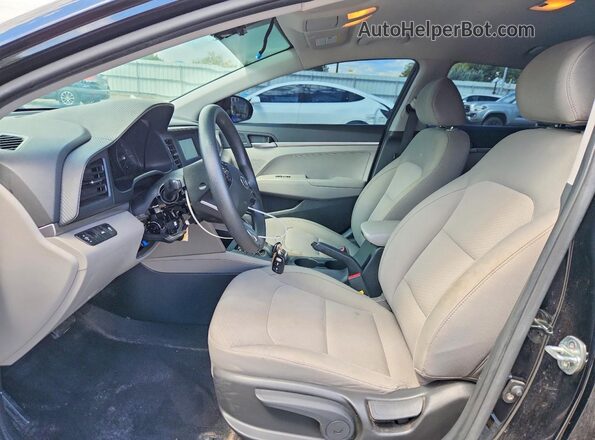 KMHD74LF4LU902826 2020 HYUNDAI ELANTRA Черный Вид салона спереди