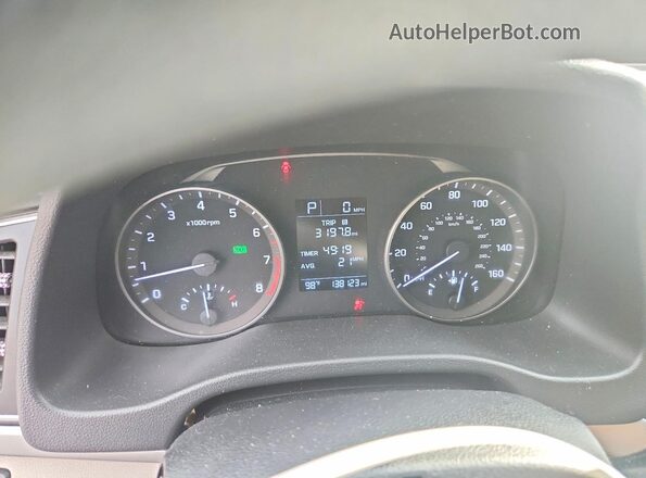 KMHD74LF5HU392008 2017 HYUNDAI ELANTRA Beige Սարքավորումների վահանակի տեսք