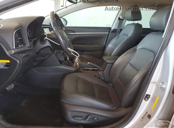 KMHD84LF0HU174779 2017 HYUNDAI ELANTRA Silver Front interior view