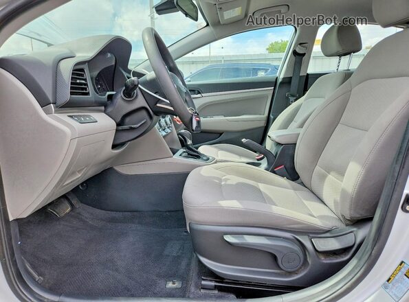 KMHD84LF2KU821626 2019 HYUNDAI ELANTRA Silver Front interior view
