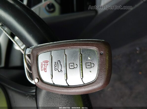 KMHD84LF5HU198012 2017 HYUNDAI ELANTRA Gray Dashboard view