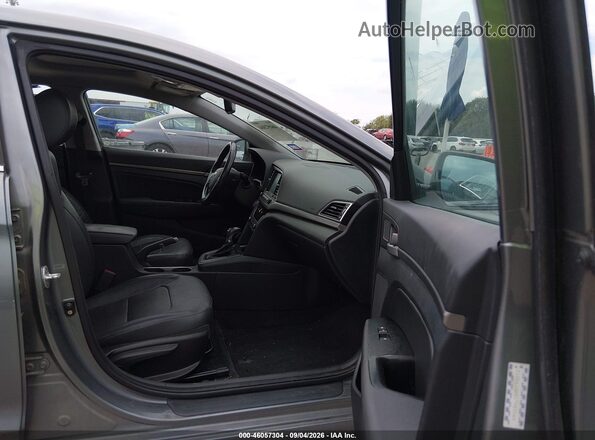 KMHD84LF5HU198012 2017 HYUNDAI ELANTRA Gray Front interior view