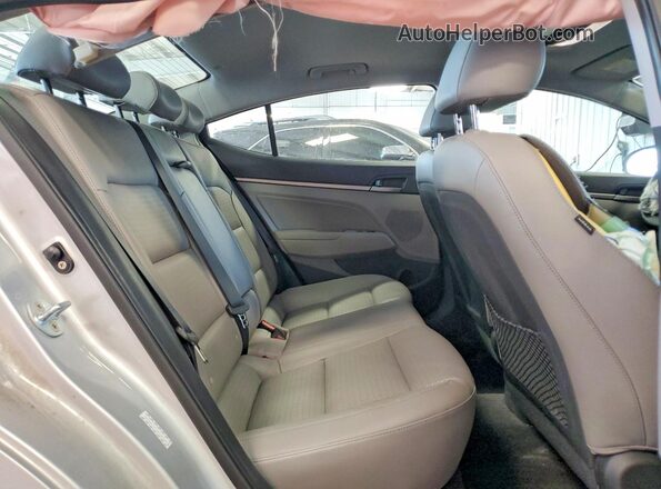 KMHD84LF5HU206190 2017 HYUNDAI ELANTRA Silver უკანა სავარძლების ხედი