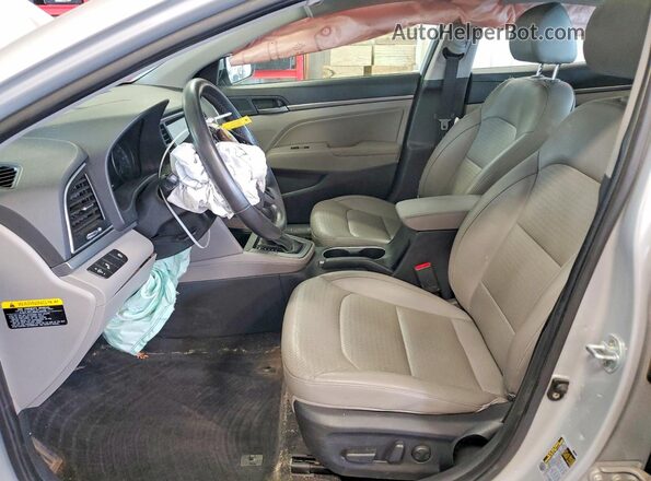 KMHD84LF5HU206190 2017 HYUNDAI ELANTRA Silver წინა სალონის ხედი