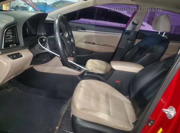 KMHD84LF6HU261148 2017 HYUNDAI ELANTRA Красный Вид салона спереди