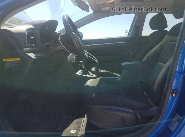 KMHD84LF6JU692661 2018 HYUNDAI ELANTRA Синий Вид салона спереди
