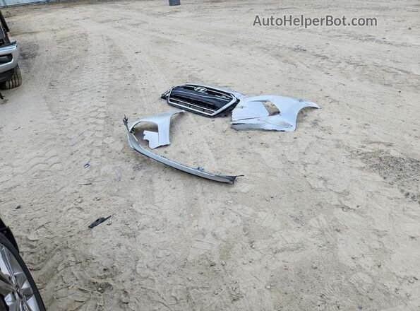 KMHD84LF7HU059869 2017 HYUNDAI ELANTRA Серебряный Вид подкапотного пространства