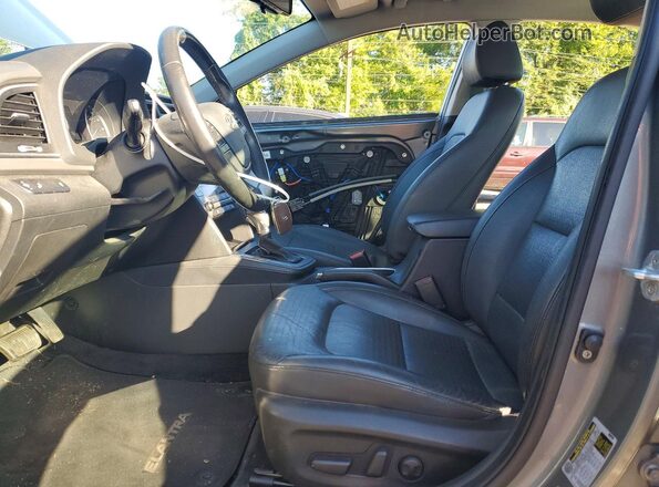 KMHD84LF7HU283126 2017 HYUNDAI ELANTRA Silver Սալոնի դիմացի տեսք