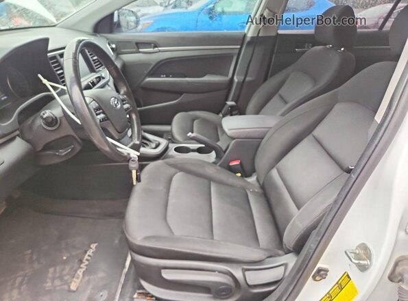 KMHD84LFXHU271813 2017 HYUNDAI ELANTRA White Front interior view