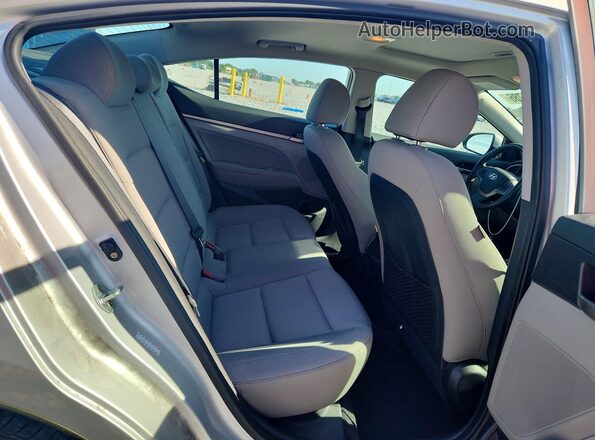 KMHD84LFXJU533416 2018 HYUNDAI ELANTRA Серебряный Вид задних сидений