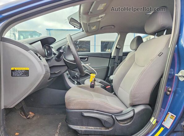 KMHDH4AE2GU492718 2016 HYUNDAI ELANTRA Blue წინა სალონის ხედი