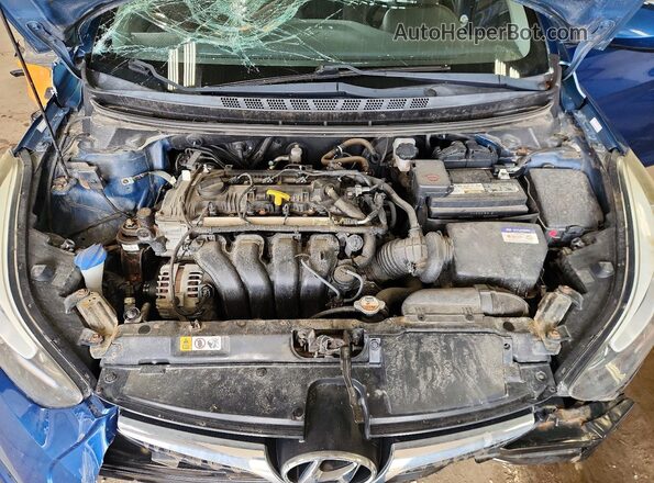 KMHDH4AEXGU643255 2016 HYUNDAI ELANTRA Blue Rear interior view