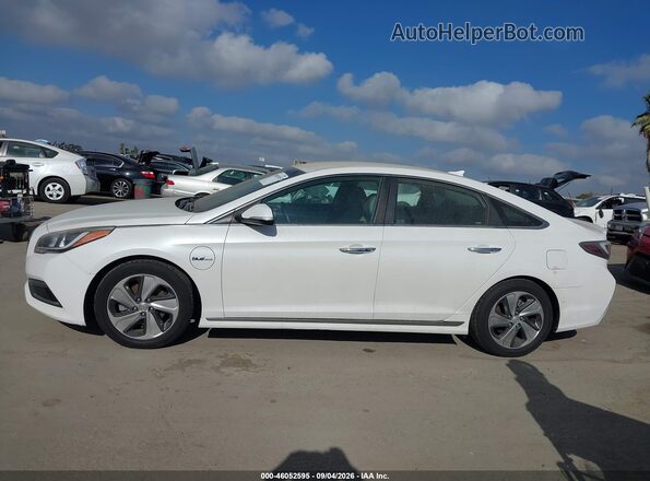 KMHE14L2XHA044774 2017 HYUNDAI SONATA PLUG-IN HYBRID White 360 interior view
