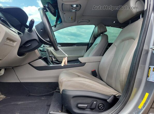 KMHE34L16HA060245 2017 HYUNDAI SONATA Silver Vista interior delantera