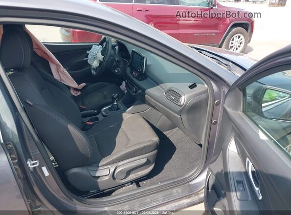 KMHH35LE9JU068575 2018 HYUNDAI ELANTRA GT Gray Vista interior delantera