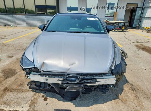 KMHL14JC8PA327059 2023 HYUNDAI SONATA Silver Widok z przodu