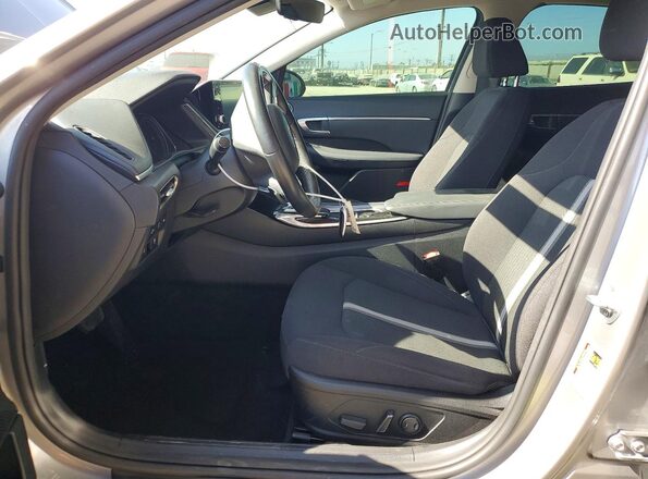 KMHL34JJXMA018570 2021 HYUNDAI SONATA Серебряный Вид салона спереди