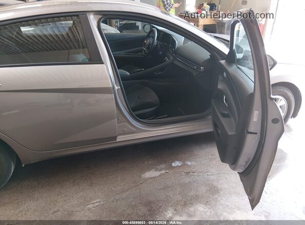 KMHLL4AG9PU546804 2023 HYUNDAI ELANTRA Silver წინა სალონის ხედი
