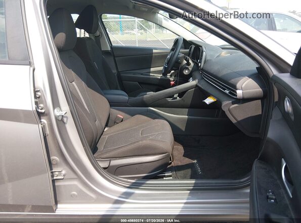 KMHLL4AGXPU543488 2023 HYUNDAI ELANTRA Silver Вид салону спереду