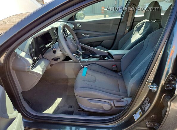 KMHLL4DG2RU792642 2024 HYUNDAI ELANTRA Charcoal Widok wnętrza z przodu