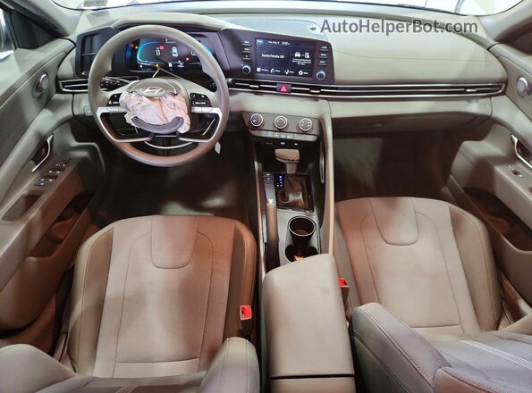 KMHLL4DG3SU070974 2025 HYUNDAI ELANTRA Белый Вид панели приборов